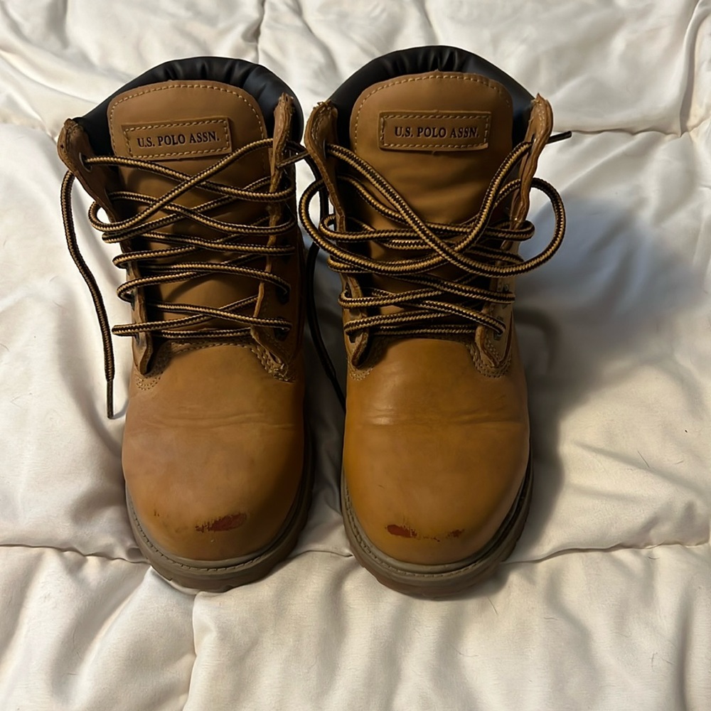 US Polo Assn. little kids size 3 tan boots